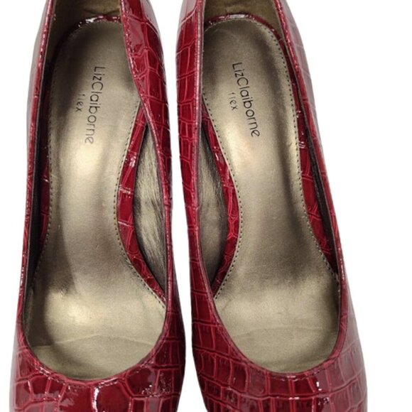Woman's Liz Claiborne Flex Red Faux Crocodile Pumps Size 8.5 Medium - Picture 10 of 11